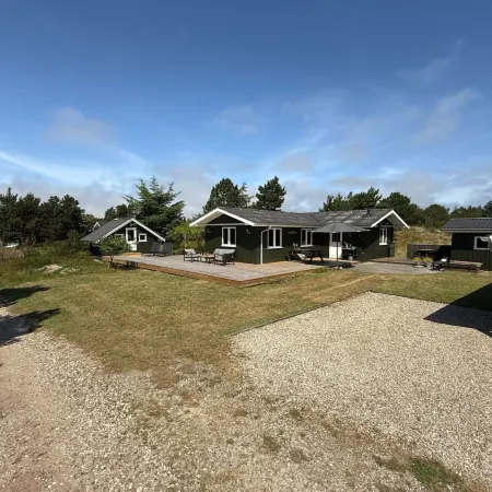 "Absolon" - 1.5km from the Sea