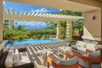 The Resort at Kapalua Bay, Maui - Beach