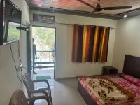 Hotel Sunil Lodge - Parkplatz