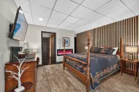 Cozy, Pet-Friendly Retreat in Hickory w/ Fire Pit! - Bintang 3