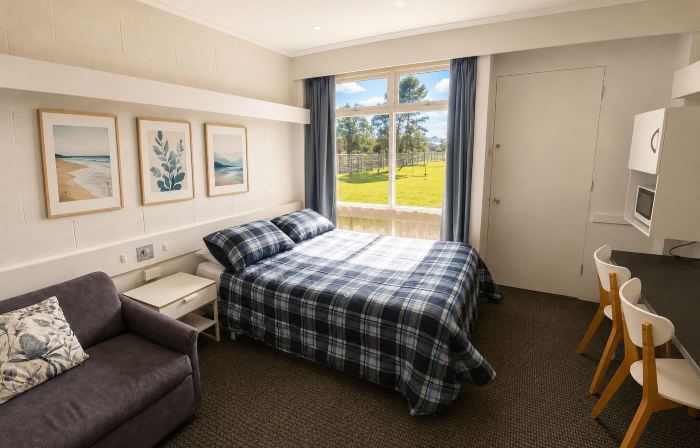 Peninsula Motor Inn