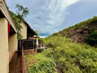 The Riverine Lodge - con vistas a la montaña