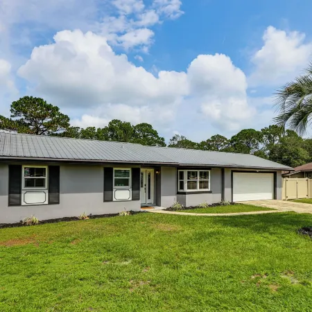 Deltona Lake House, Day Trip to Disney and Universal