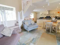 Plas Tirion Cottage - Parking