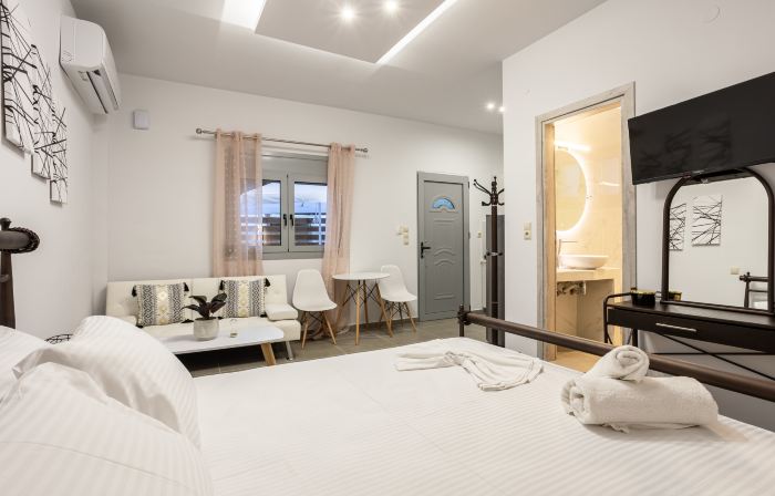 Filiatra Welcoming Hideaway - A Cozy Urban Escape