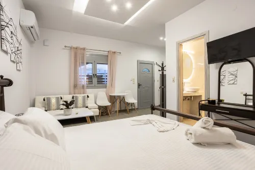 Filiatra Welcoming Hideaway - A Cozy Urban Escape - Apartments