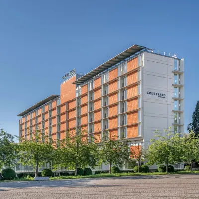 Courtyard by Marriott Linz Hotels near Theater Phönix