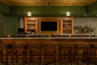 Grand Adirondack Hotel, Lake Placid, a Tribute Portfolio Hotel - bar