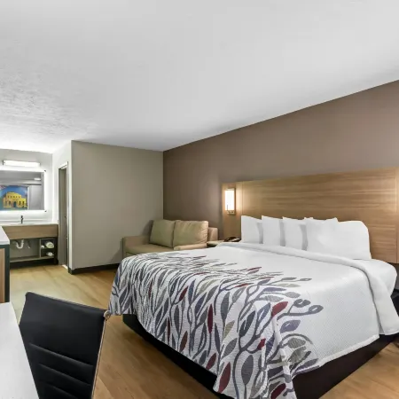 Red Roof Inn Radcliff - Fort Knox