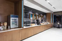 SpringHill Suites Durham City View - breakfast