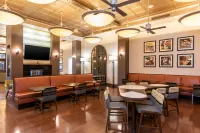 Homewood Suites by Hilton Indianapolis-Downtown - Swimmingpools