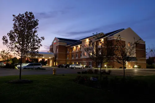 Fairfield Inn & Suites Flint Fenton - 3-Star