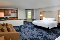 Fairfield Inn & Suites Goshen Middletown - parking