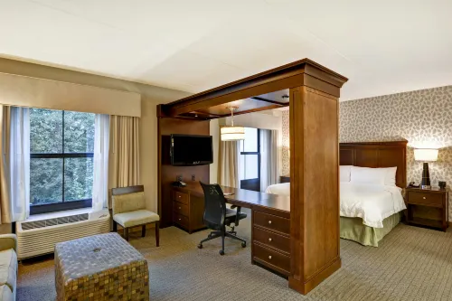 Hampton Inn Tunkhannock - parking