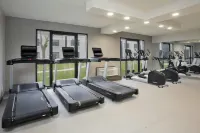 DoubleTree by Hilton Detroit Novi - Gym