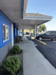 Riverside Motel - Barer