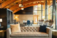 Gravity Haus Truckee - Boutique