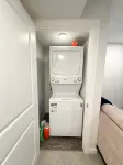 Landmark New & Entire Basement Suite - Bungalows
