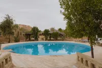 Siwa Shali Resort - parking