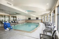 Hampton Inn & Suites Monroe - Kolam Renang