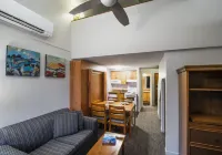 Whistler Village Inn & Suites - Parvekkeita