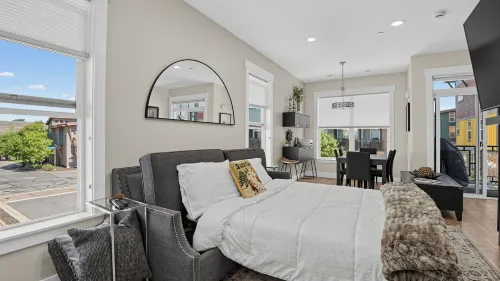 Rooftop Deck w/ Hot Tub Near Dining & Ski Slopes The Lookout by Avantstay - 4-Star