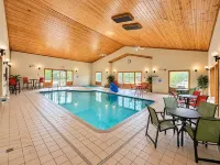 Country Inn Walker - Motels
