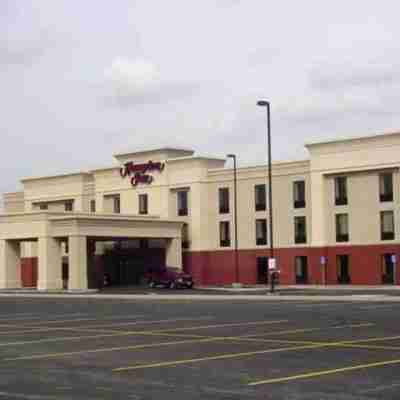 Hampton Inn Batavia Hotel Exterior