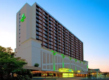 Holiday Inn National Airport/Crystal City, an IHG Hotel