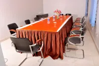 Hotel Palm Shore فنادق في Palakkad