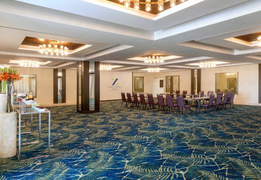 하얏트 실라라 수영장 전경