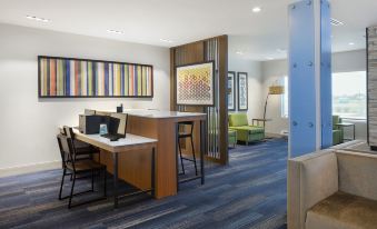 Holiday Inn Express & Suites Bourbonnais East - Bradley