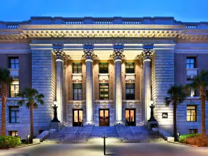 坦帕艾美酒店 - 法院