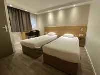 Kyriad Fontenay Tresigny Hotels in Saint-Ouen-en-Brie
