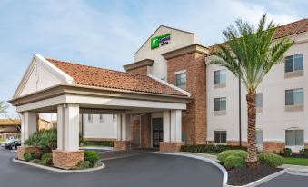 Holiday Inn Express & Suites Merced - Yosemite Natl PK Area