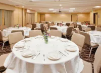 Holiday Inn Express & Suites Salinas