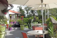 Auberge Denena Logis Hotels in Salies-de-Bearn