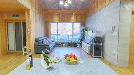 Jinan Jisangnagwon Pension Отели в г. Чинан