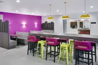希爾頓歡朋布裡斯托爾城中心飯店 - 酒吧