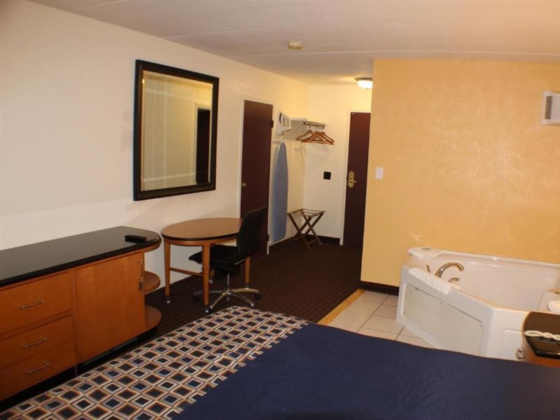 Americas Best Value Inn Geneva