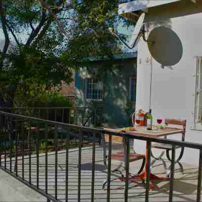 Sweet Thorn Tree Spacious Cottage for 2 People with Great Terrace! Rooms