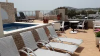 Villa Roussa City Center Hotel di Fira
