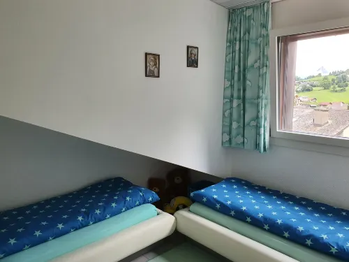 Two-Bedroom Apartment for 4-5 Guests with Lake and Mountain Views - 山景