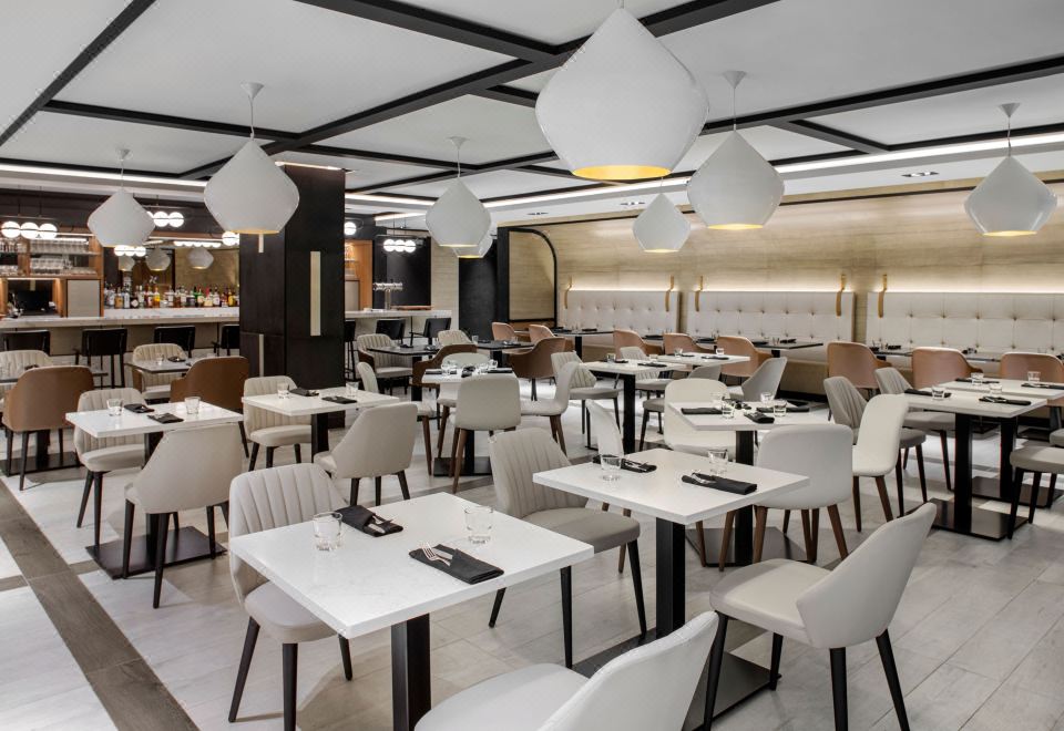 Four Points by Sheraton Flushing 외관