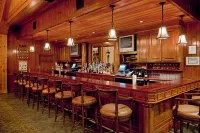 Grandview Lake Placid - bar