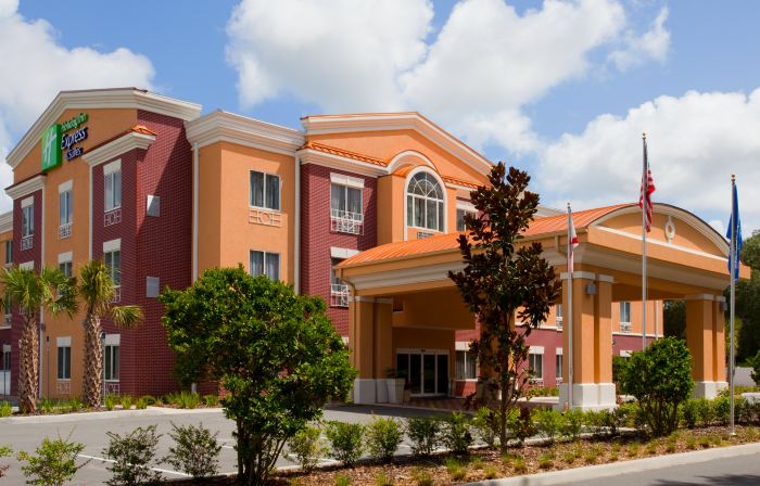 Holiday Inn Express & Suites BROOKSVILLE-I-75 by IHG