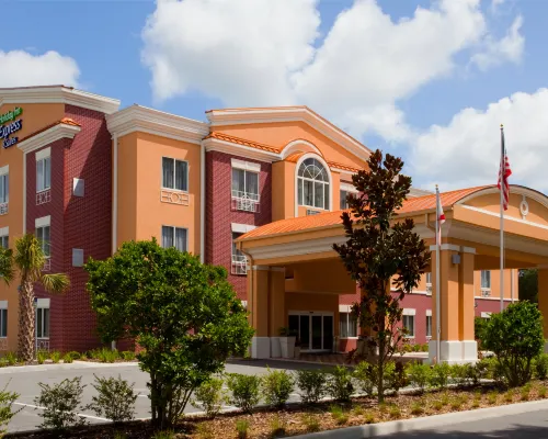 Holiday Inn Express & Suites BROOKSVILLE-I-75 by IHG Hotéis em Hernando County