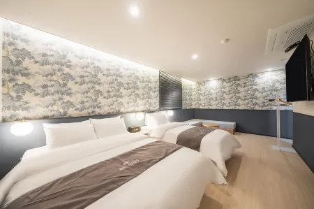 Gwangju Sangmu Hotel 7 Bricks Отели рядом с достопримечательностью «Kimdaejoong Convention Center»