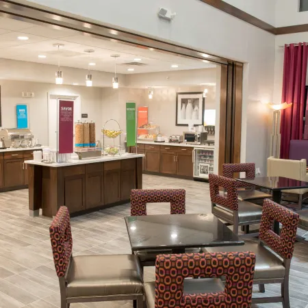 Hampton Inn & Suites Bay City