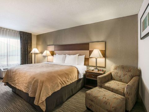 Quality Inn & Suites Near Lake Eufaula